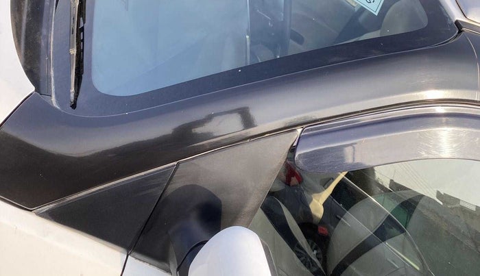 2018 Hyundai NEW SANTRO MAGNA CNG, CNG, Manual, 71,968 km, Left A pillar - Paint is slightly faded