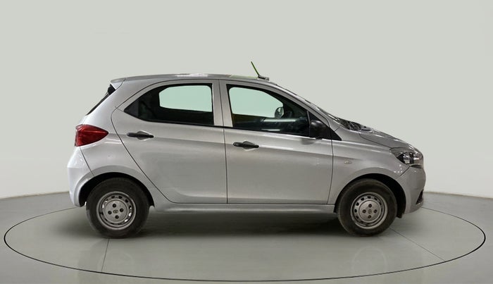 2018 Tata Tiago XM PETROL, Petrol, Manual, 31,595 km, Right Side View
