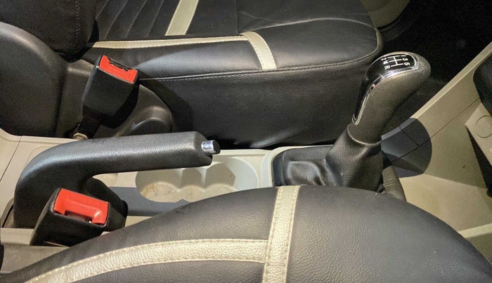 2018 Tata Tiago XM PETROL, Petrol, Manual, 31,595 km, Gear Lever