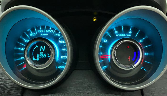 2016 Mahindra XUV500 W8, Diesel, Manual, 69,864 km, Odometer Image