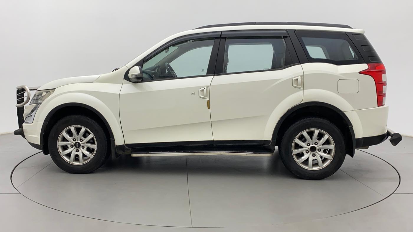 2016 Mahindra XUV500 W8, Diesel, Manual, 69,864 km, Left Side