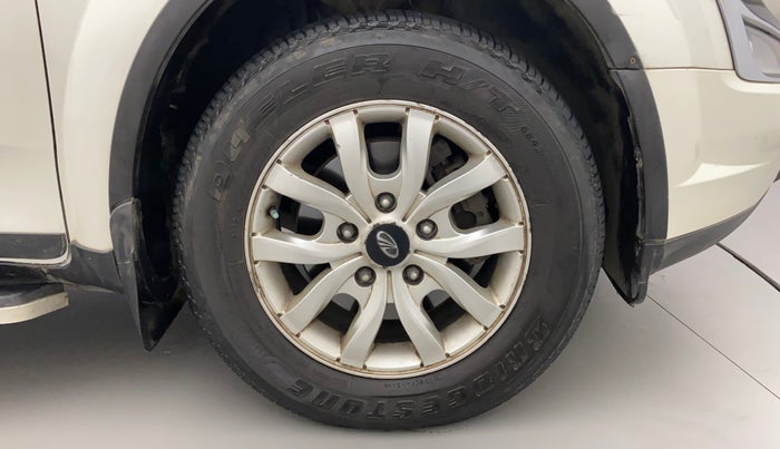 2016 Mahindra XUV500 W8, Diesel, Manual, 69,864 km, Right Front Wheel