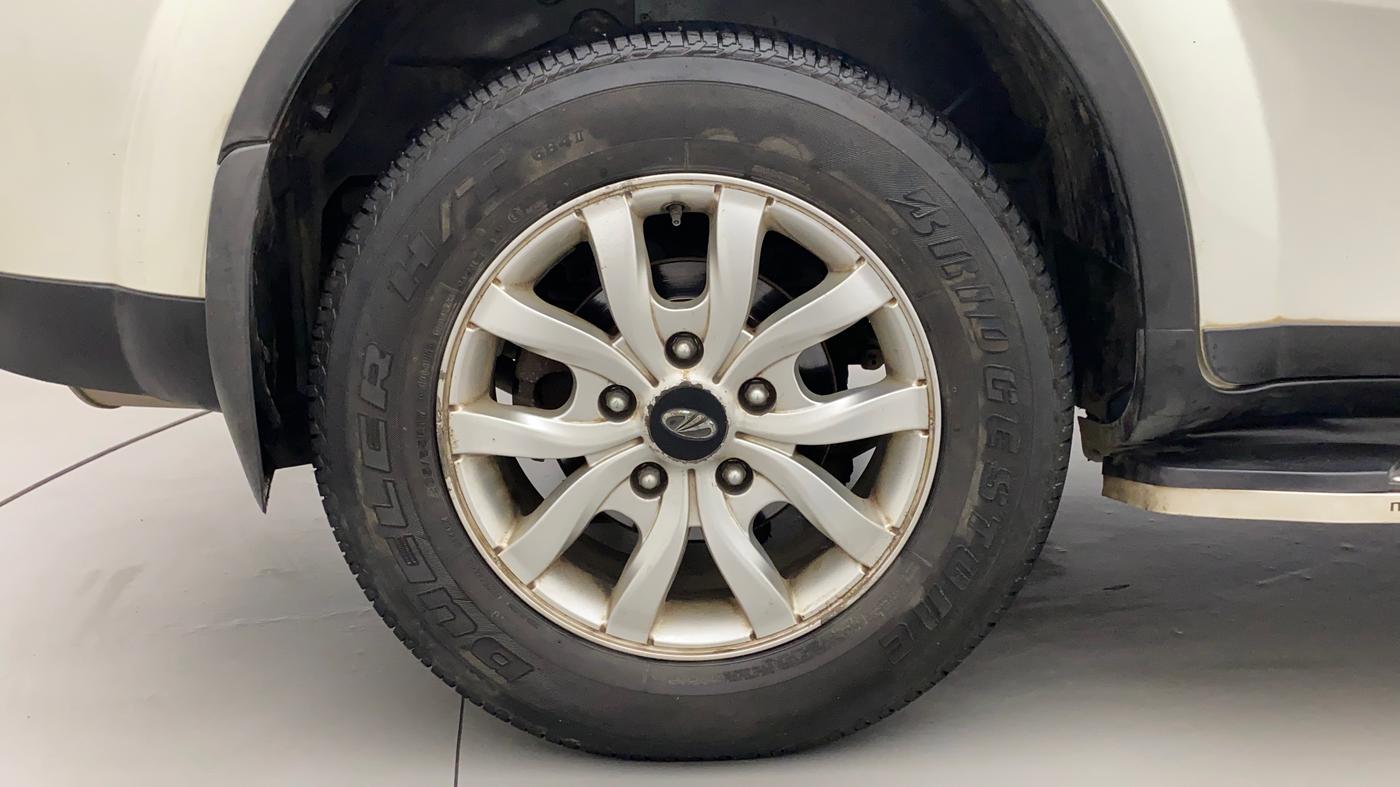 2016 Mahindra XUV500 W8, Diesel, Manual, 69,864 km, Right Rear Wheel