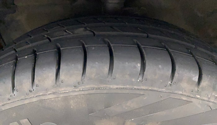 2014 Maruti Celerio VXI, Petrol, Manual, 47,679 km, Left Front Tyre Tread
