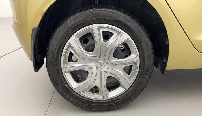 2020 Tata ALTROZ XT PETROL, Petrol, Manual, 20,328 km, Right Rear Wheel