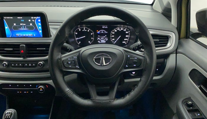 2020 Tata ALTROZ XT PETROL, Petrol, Manual, 20,328 km, Steering Wheel Close Up