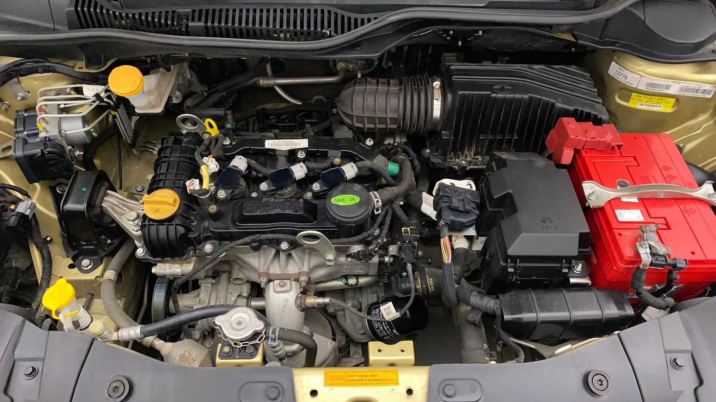 2020 Tata ALTROZ XT PETROL, Petrol, Manual, 20,328 km, Open Bonet