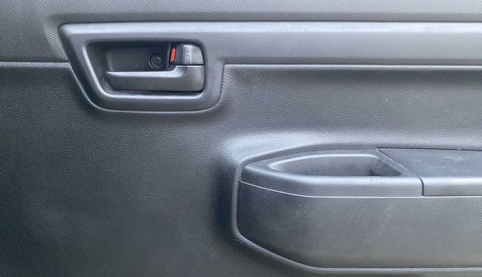 2019 Maruti S PRESSO VXI AMT, Petrol, Automatic, 10,289 km, Driver Side Door Panels Control