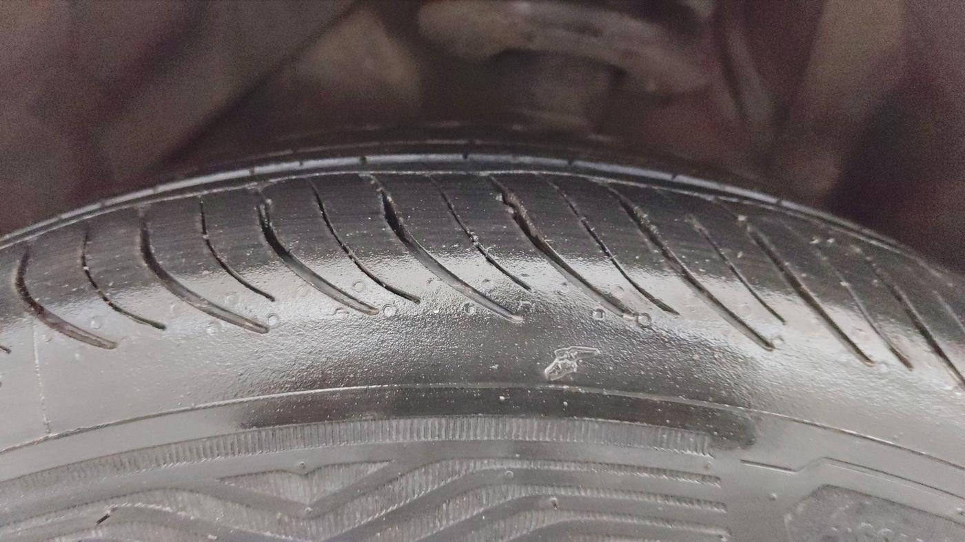 2021 Maruti S Cross ZETA 1.5, Petrol, Manual, 1,21,313 km, Left Front Tyre Tread