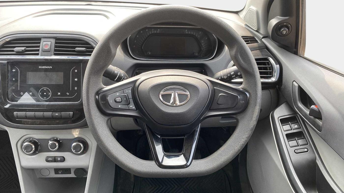 2022 Tata Tiago XT CNG, CNG, Manual, 29,424 km, Steering Wheel Close Up