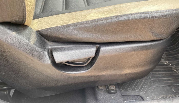2019 Hyundai NEW SANTRO SPORTZ AMT, Petrol, Automatic, 42,204 km, Driver Side Adjustment Panel