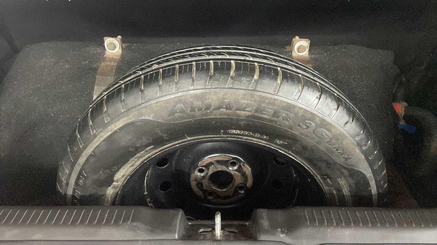 2018 Maruti Swift VXI, CNG, Manual, 52,376 km, Boot Inside