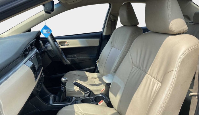 2016 Toyota Corolla Altis GL PETROL, Petrol, Manual, 77,761 km, Right Side Front Door Cabin