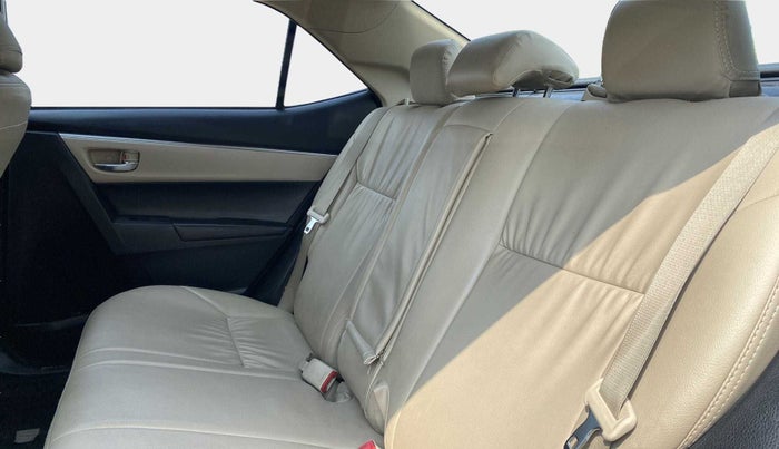 2016 Toyota Corolla Altis GL PETROL, Petrol, Manual, 77,761 km, Right Side Rear Door Cabin