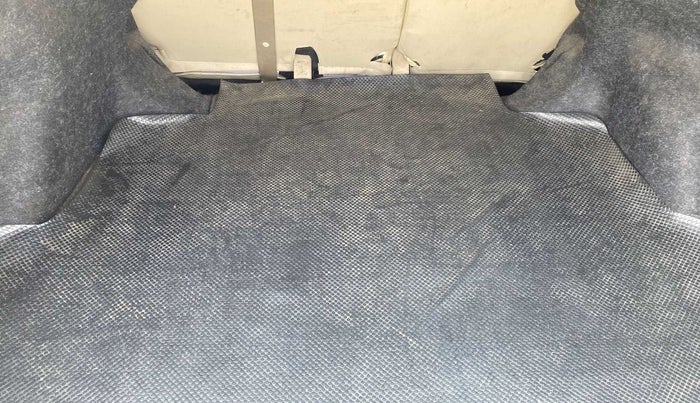 2016 Toyota Corolla Altis GL PETROL, Petrol, Manual, 77,761 km, Boot Inside