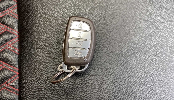 2022 Hyundai NEW I20 ASTA (O) 1.2 MT, Petrol, Manual, 10,762 km, Key Close Up