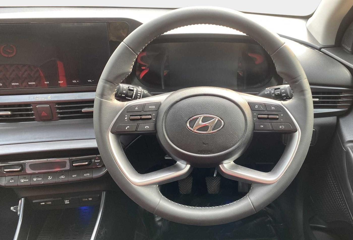 2022 Hyundai NEW I20 ASTA (O) 1.2 MT, Petrol, Manual, 10,762 km, Steering Wheel Close Up