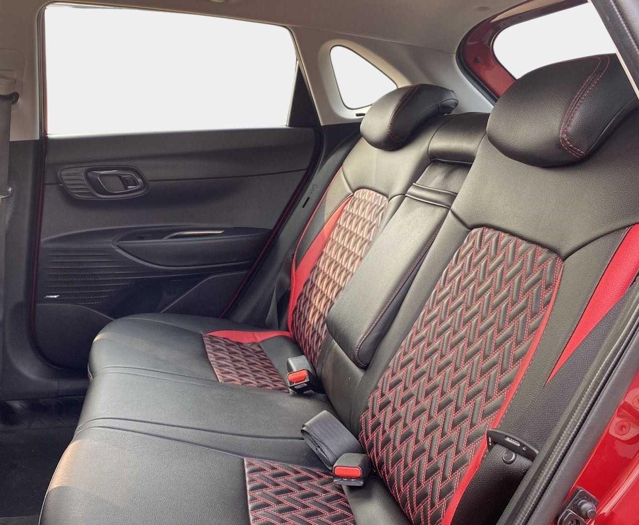 2022 Hyundai NEW I20 ASTA (O) 1.2 MT, Petrol, Manual, 10,762 km, Right Side Rear Door Cabin
