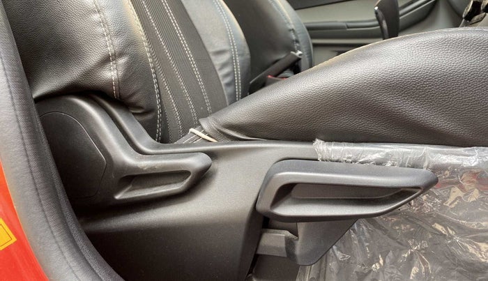 2021 Tata Tiago XZA PLUS DUAL TONE PETROL, Petrol, Automatic, 16,109 km, Driver Side Adjustment Panel