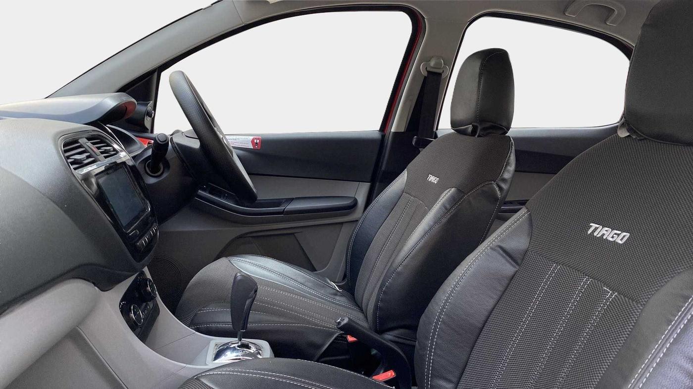2021 Tata Tiago XZA PLUS DUAL TONE PETROL, Petrol, Automatic, 16,109 km, Right Side Front Door Cabin