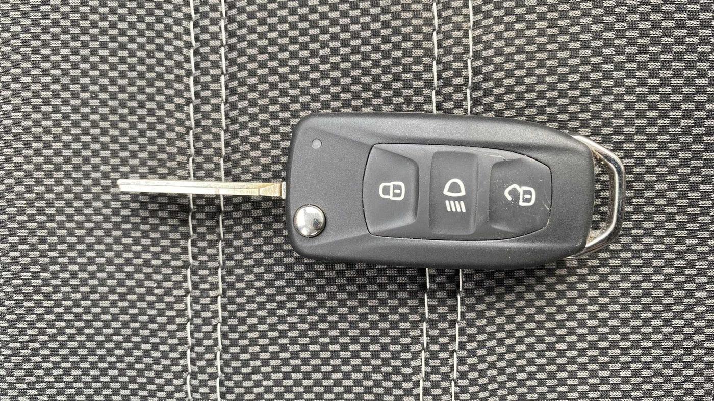 2021 Tata Tiago XZA PLUS DUAL TONE PETROL, Petrol, Automatic, 16,109 km, Key Close Up