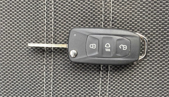 2021 Tata Tiago XZA PLUS DUAL TONE PETROL, Petrol, Automatic, 16,109 km, Key Close Up