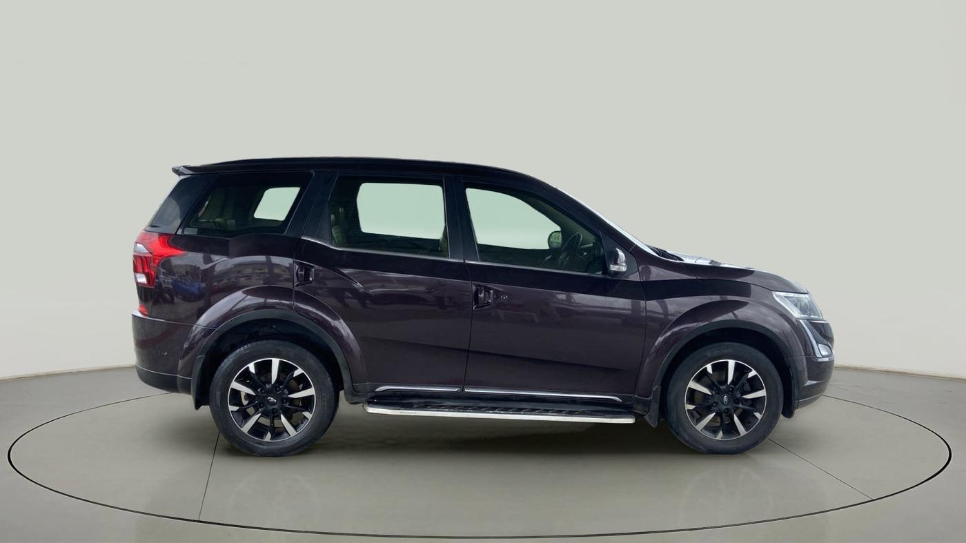 2018 Mahindra XUV500 W11(O), Diesel, Manual, 77,878 km, Right Side View