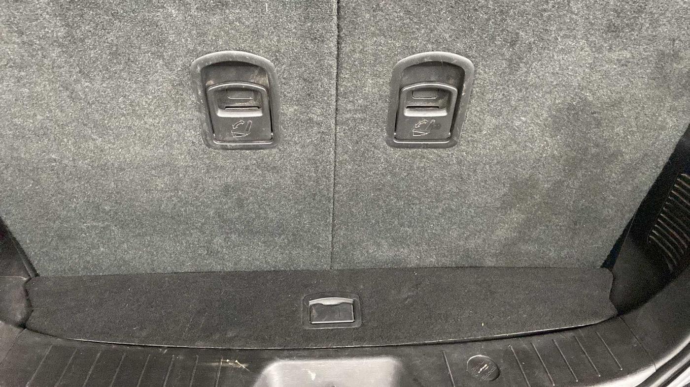 2019 Mahindra XUV500 W11 (O) AT, Diesel, Automatic, 52,721 km, Boot Inside