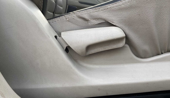 2018 Maruti Celerio VXI, Petrol, Manual, 63,353 km, Driver Side Adjustment Panel