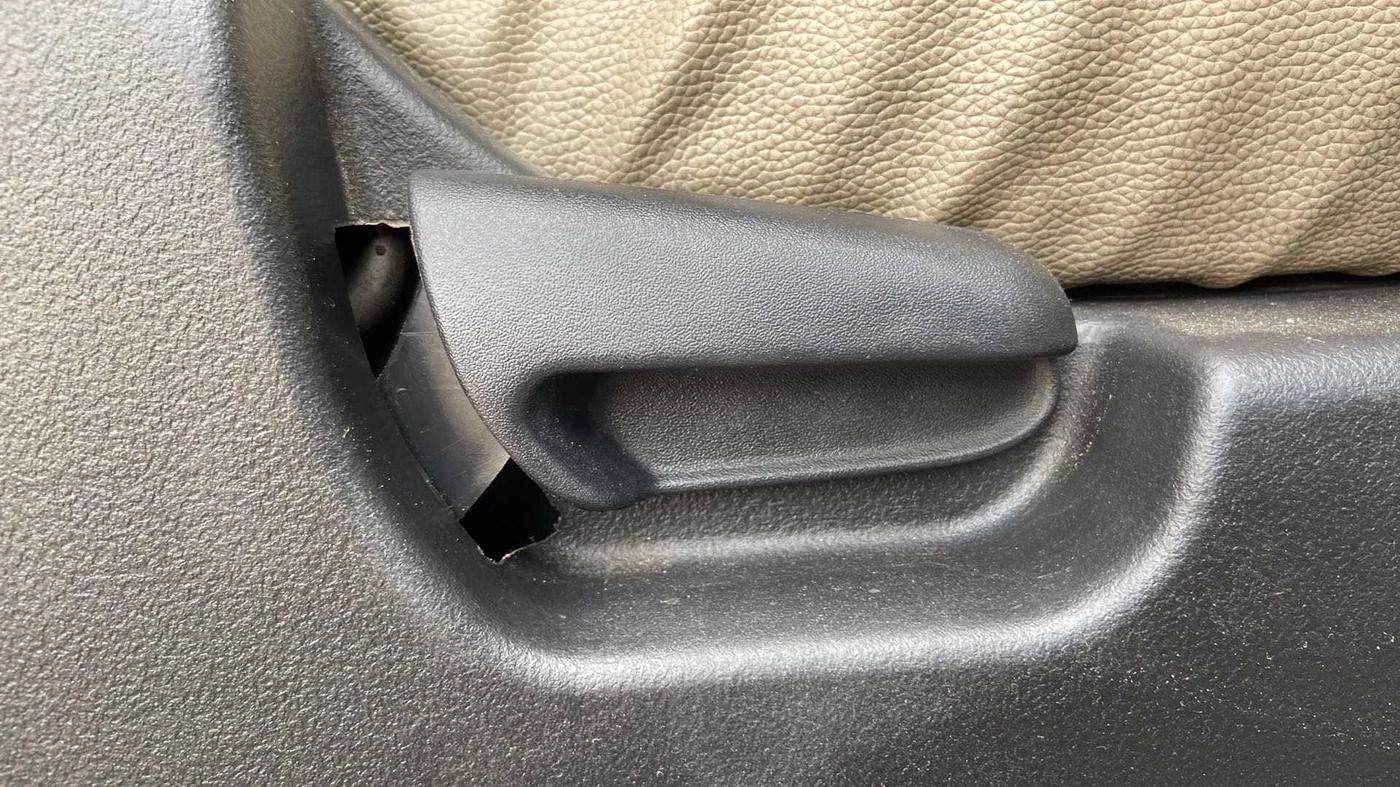 2017 Maruti Wagon R 1.0 VXI, Petrol, Manual, 60,892 km, Driver Side Adjustment Panel