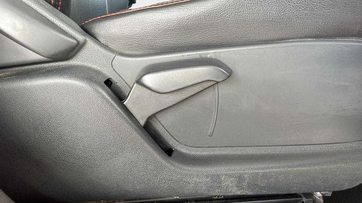 2018 Ford Ecosport TITANIUM 1.5L DIESEL, Diesel, Manual, 77,800 km, Driver Side Adjustment Panel