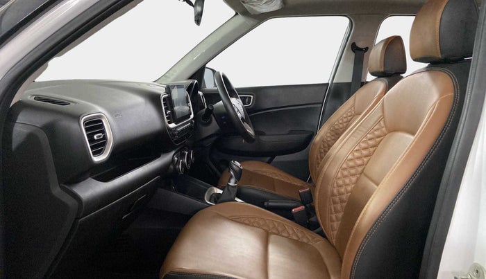2020 Hyundai VENUE SX 1.5 CRDI, Diesel, Manual, 34,242 km, Right Side Front Door Cabin