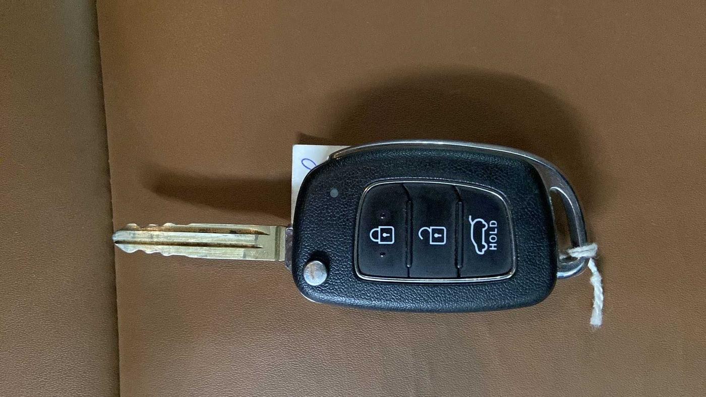 2020 Hyundai VENUE SX 1.5 CRDI, Diesel, Manual, 34,242 km, Key Close Up