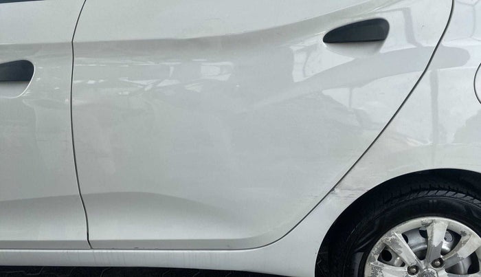 2017 Hyundai Eon ERA +, Petrol, Manual, 26,393 km, Rear left door - Slightly dented