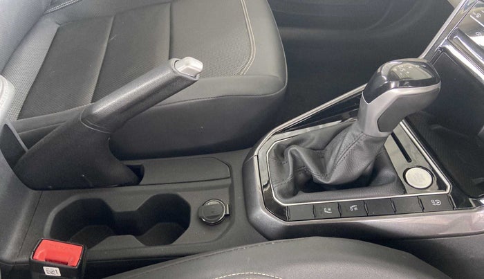 2022 Volkswagen VIRTUS GT PLUS TSI 1.5 EVO DSG, Petrol, Automatic, 16,185 km, Gear Lever