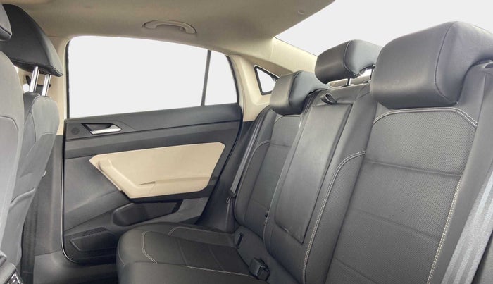 2022 Volkswagen VIRTUS GT PLUS TSI 1.5 EVO DSG, Petrol, Automatic, 16,185 km, Right Side Rear Door Cabin
