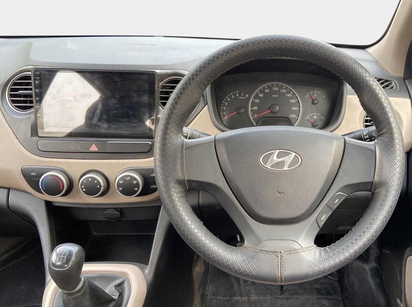 2015 Hyundai Grand i10 MAGNA 1.2 KAPPA VTVT, Petrol, Manual, 32,723 km, Steering Wheel Close Up