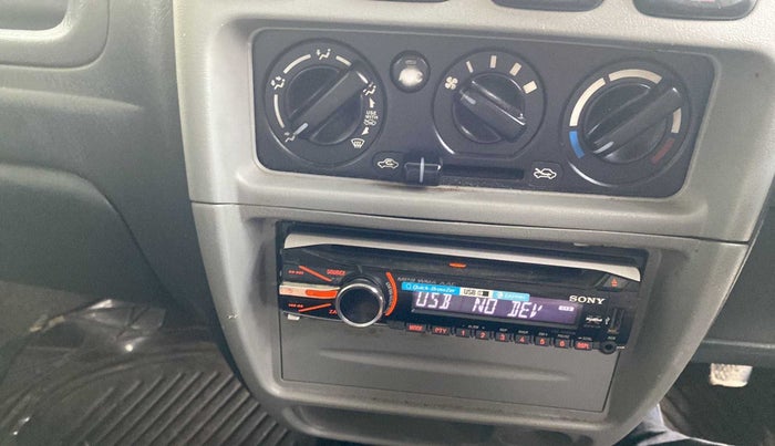 2010 Maruti Alto LXI, Petrol, Manual, 61,662 km, Infotainment system - Button has minor damage