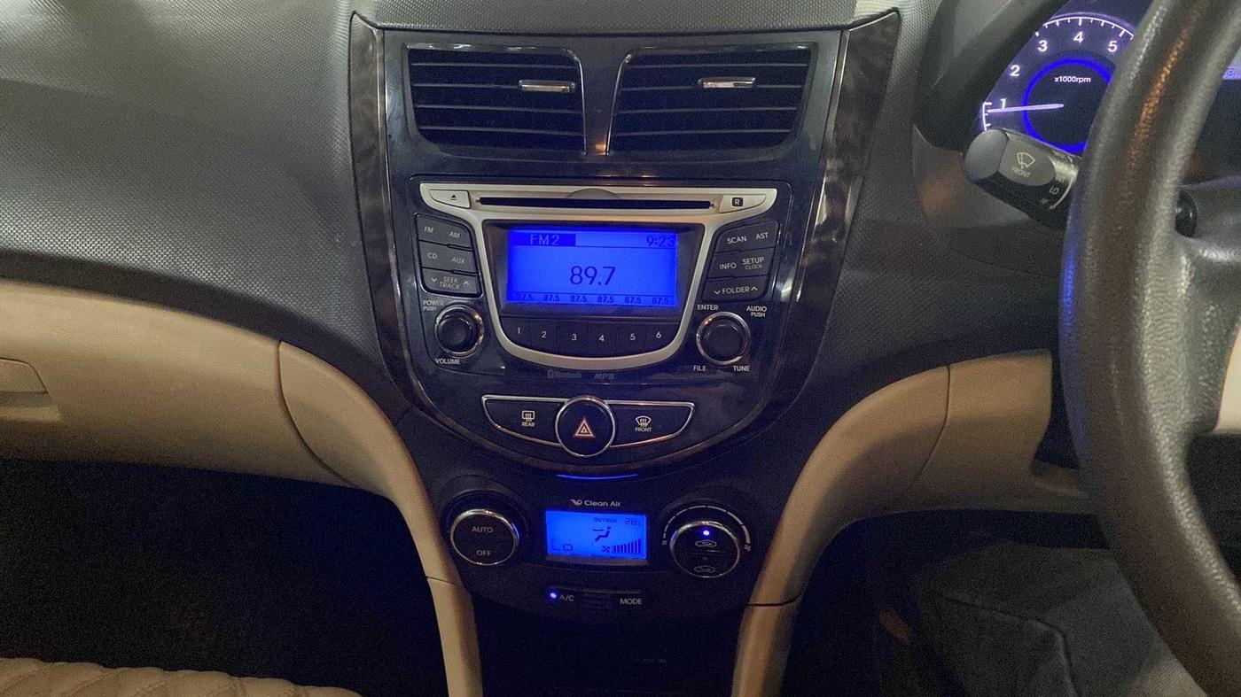 2013 Hyundai Verna FLUIDIC 1.6 VTVT SX, Petrol, Manual, 50,765 km, Air Conditioner