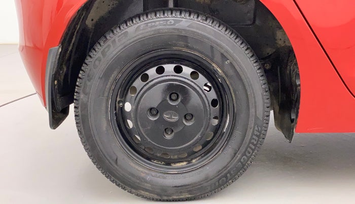 2020 Tata ALTROZ XM PETROL, Petrol, Manual, 30,010 km, Right Rear Wheel