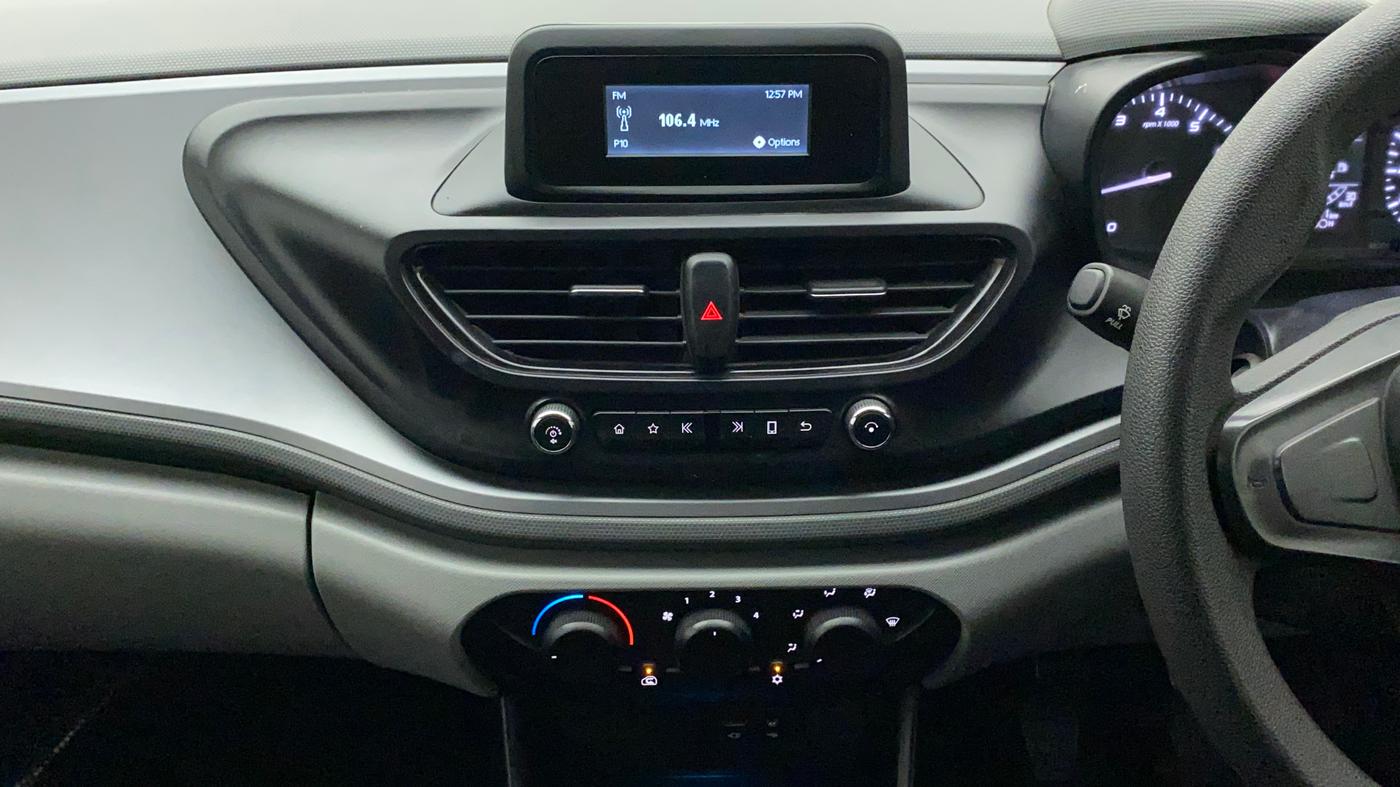 2020 Tata ALTROZ XM PETROL, Petrol, Manual, 30,010 km, Air Conditioner