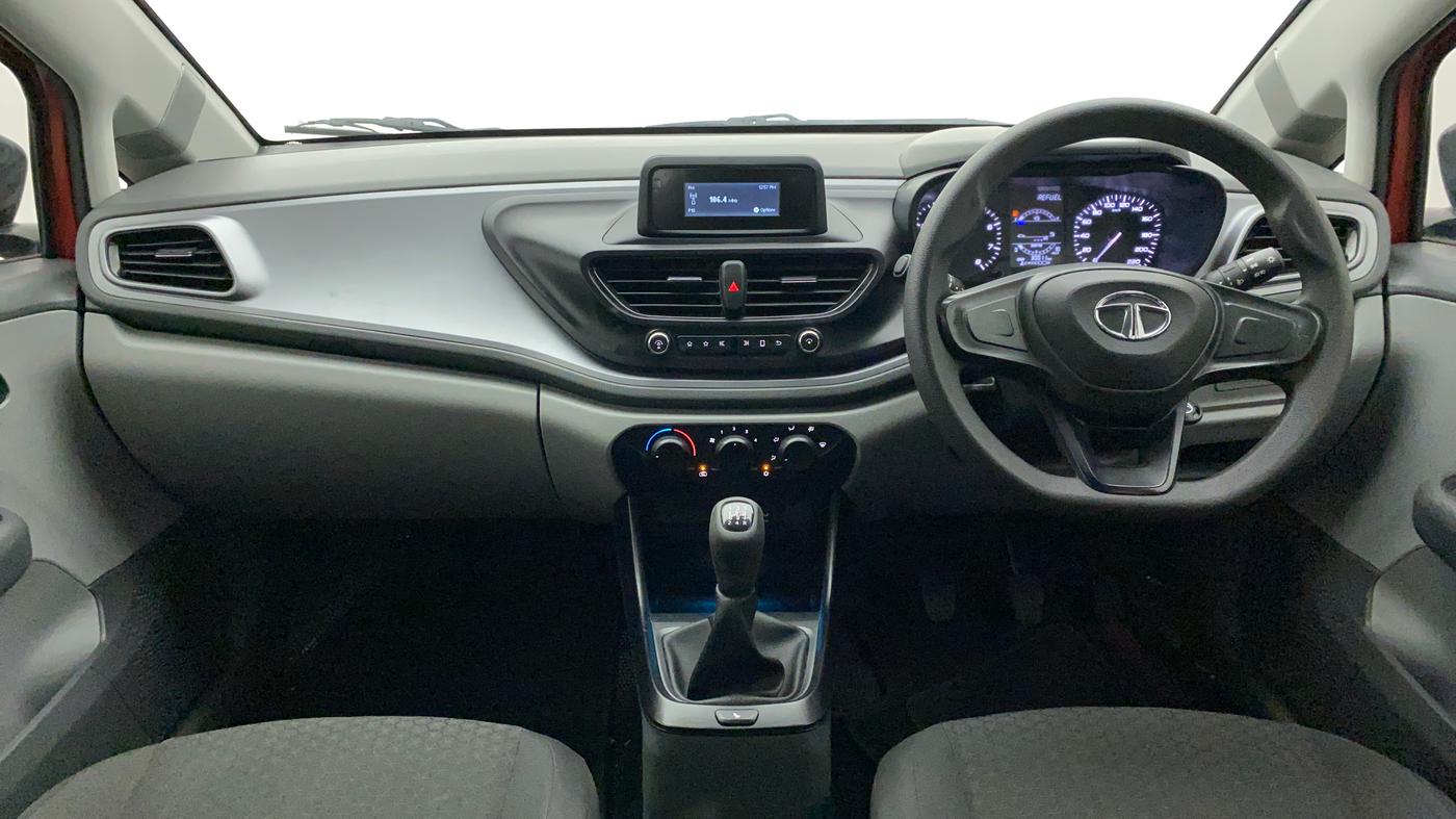 2020 Tata ALTROZ XM PETROL, Petrol, Manual, 30,010 km, Dashboard