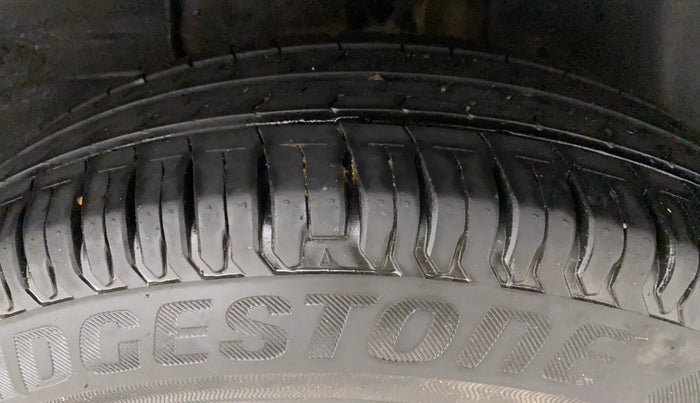2020 Tata ALTROZ XM PETROL, Petrol, Manual, 30,010 km, Left Rear Tyre Tread