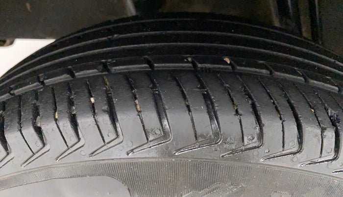 2018 Renault Kwid CLIMBER 1.0, Petrol, Manual, 47,599 km, Right Rear Tyre Tread