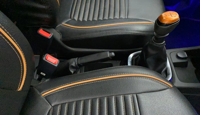 2018 Renault Kwid CLIMBER 1.0, Petrol, Manual, 47,599 km, Gear Lever