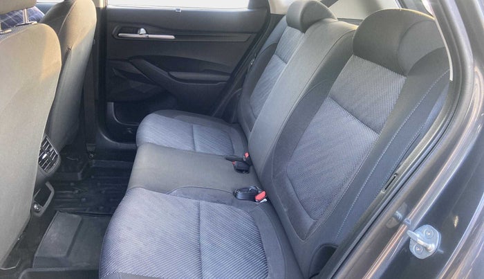 2021 KIA SELTOS HTK PLUS 1.5, Petrol, Manual, 19,097 km, Right Side Rear Door Cabin