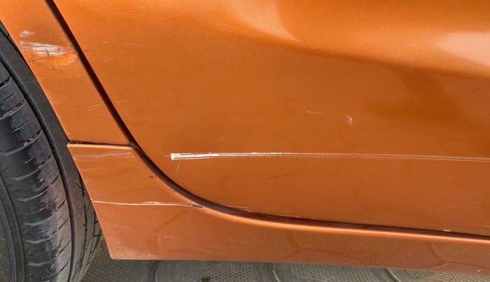 2017 Maruti Baleno ZETA PETROL 1.2, Petrol, Manual, 49,644 km, Right rear door - Minor scratches
