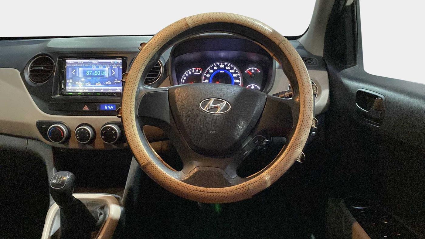 2015 Hyundai Grand i10 MAGNA 1.2 KAPPA VTVT, Petrol, Manual, 57,738 km, Steering Wheel Close Up