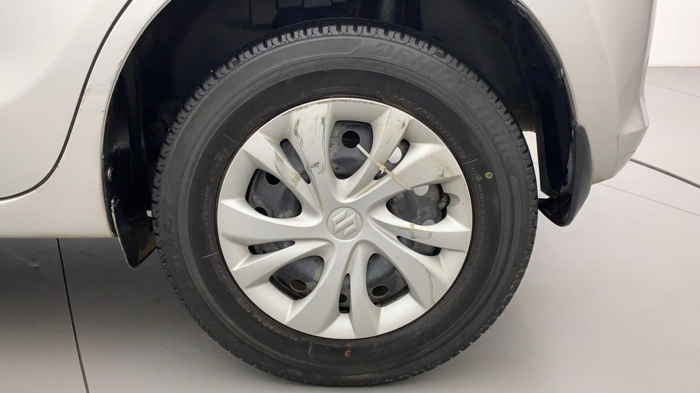 2021 Maruti Swift VXI, Petrol, Manual, 40,050 km, Left Rear Wheel