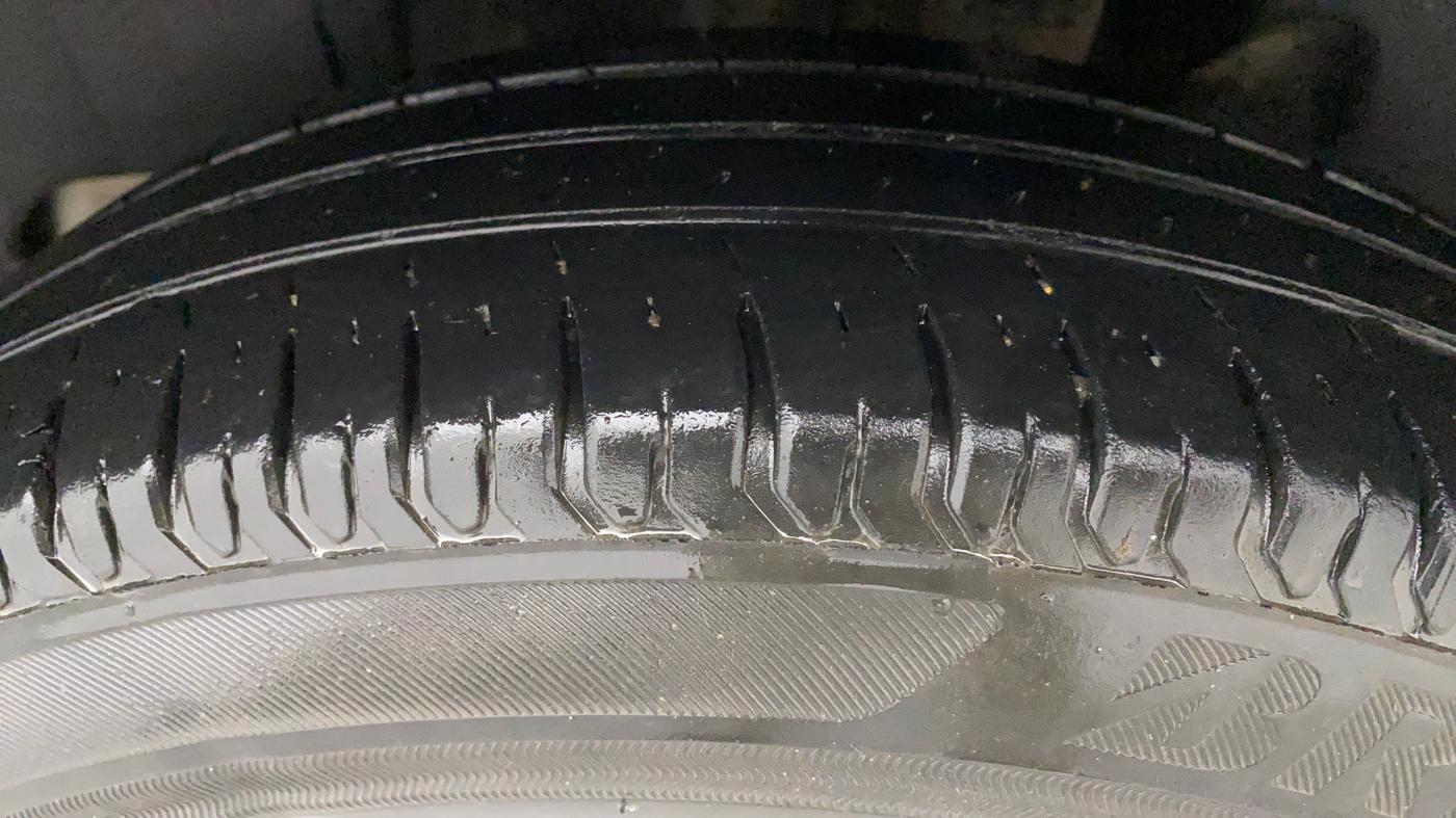 2021 Maruti Swift VXI, Petrol, Manual, 40,050 km, Left Rear Tyre Tread